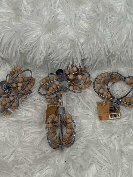NWT- Metal and Beaded Pumpkin Napkin Rings - Picture 2 of 3